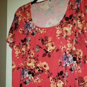 Piphany Coral Flowered Top 2XL